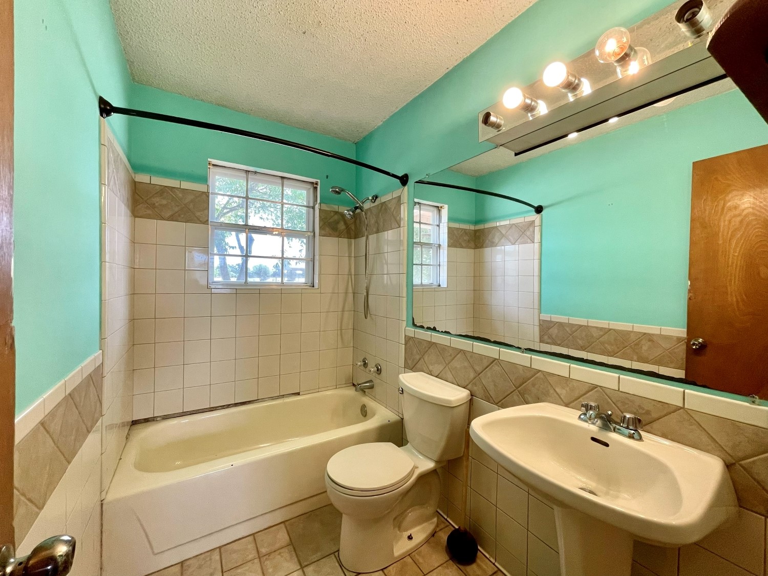 20519 County Road 4114 (with Land) Lindale TX 75771