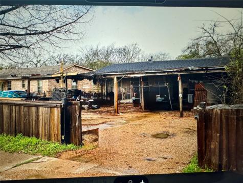 709 Edgeworth Drive Dallas TX 75217
