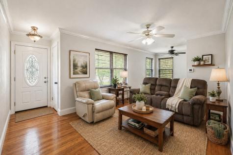 10382 Newcombe Drive Dallas TX 75228