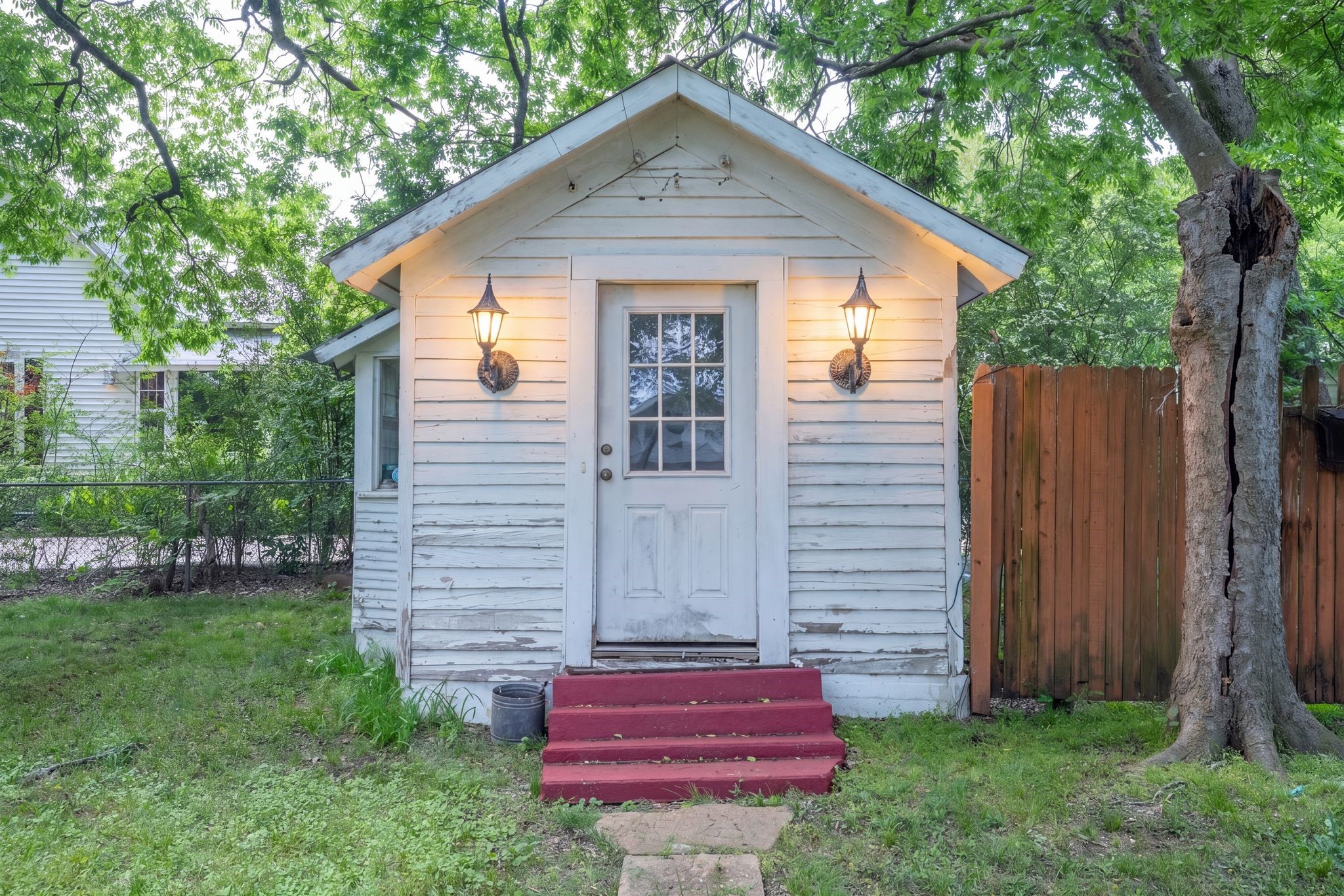 604 S Pearl Street Trenton TX 75490