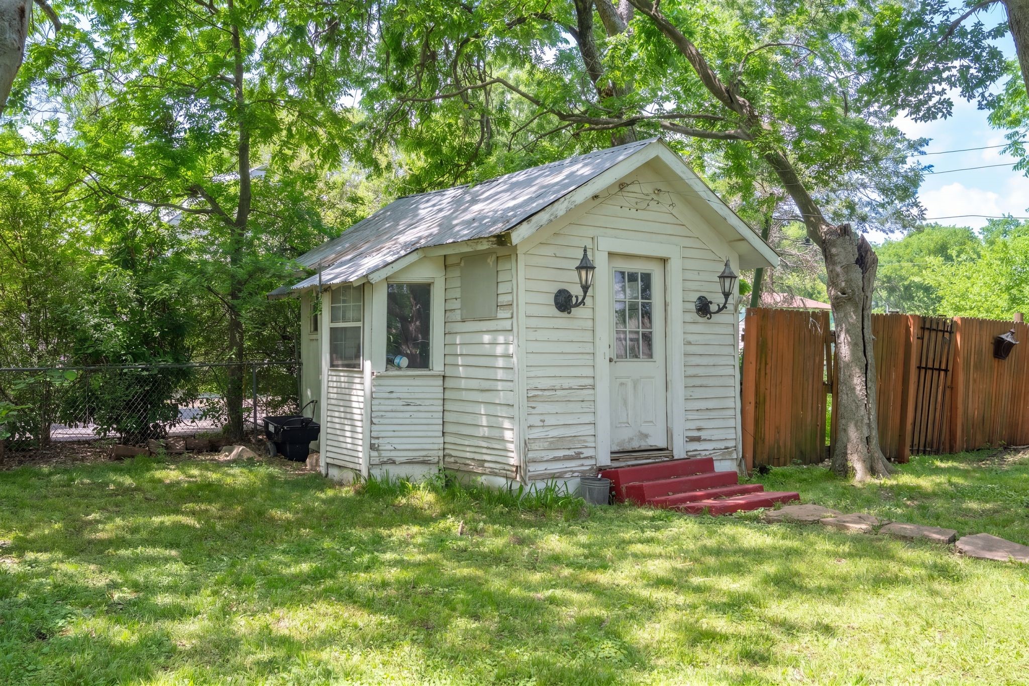 604 S Pearl Street Trenton TX 75490