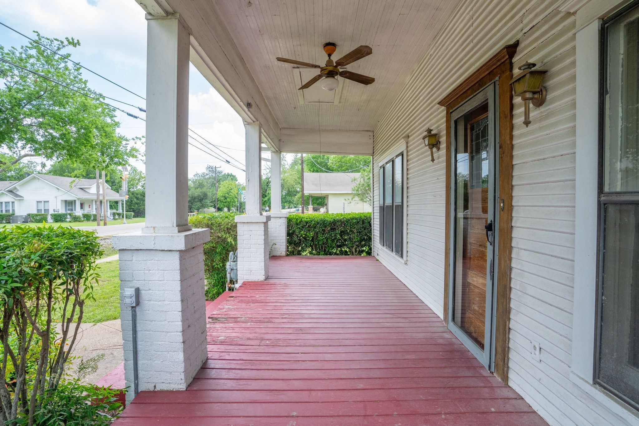 604 S Pearl Street Trenton TX 75490