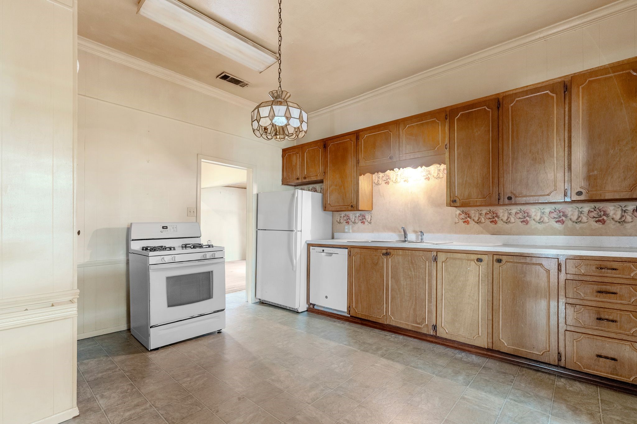 604 S Pearl Street Trenton TX 75490