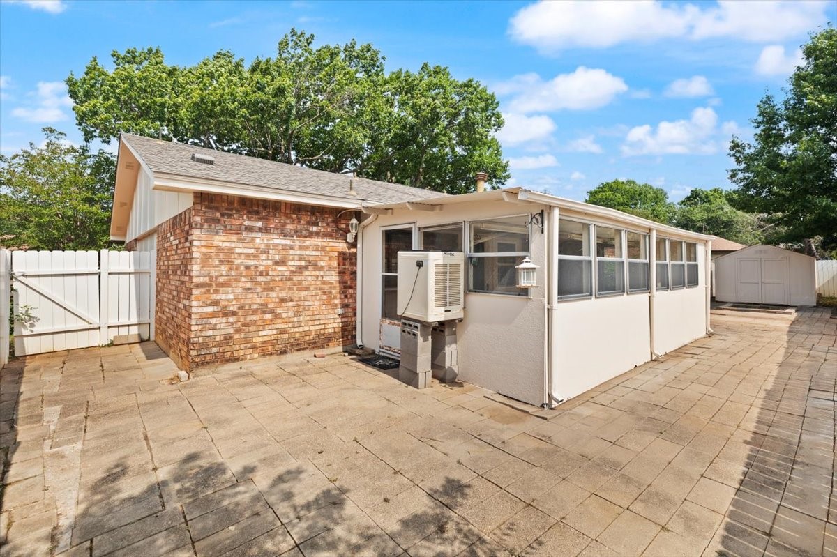 2505 Crestmoor Court Arlington TX 76016