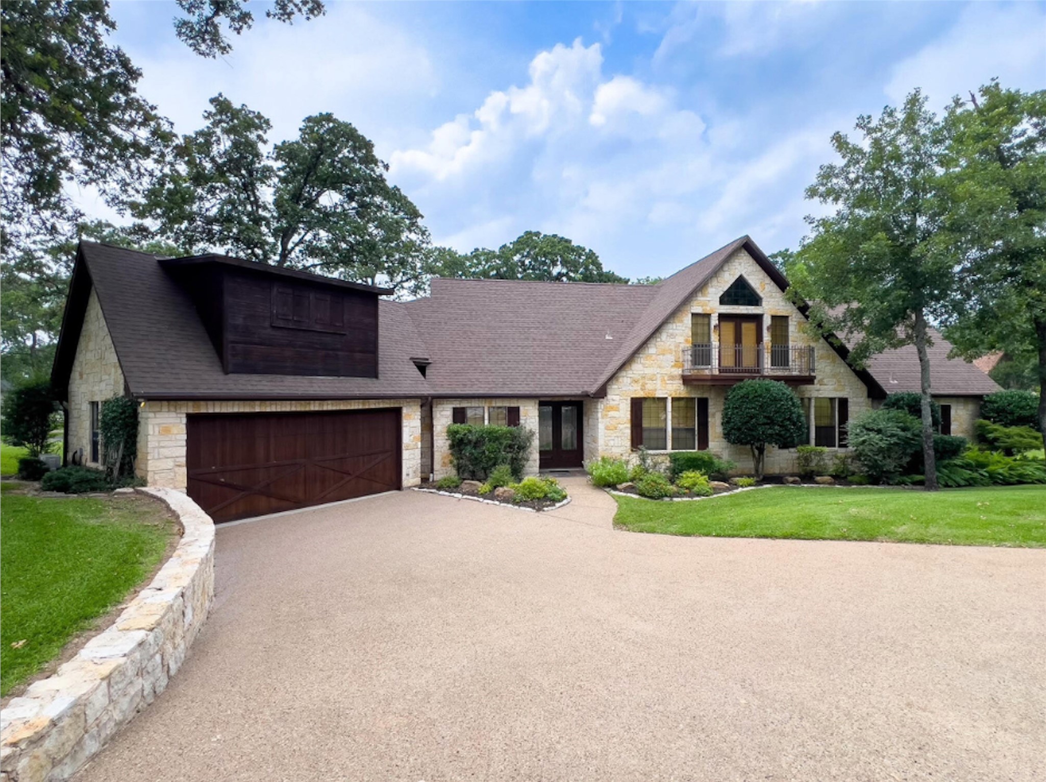 100 Windward Mabank TX 75156