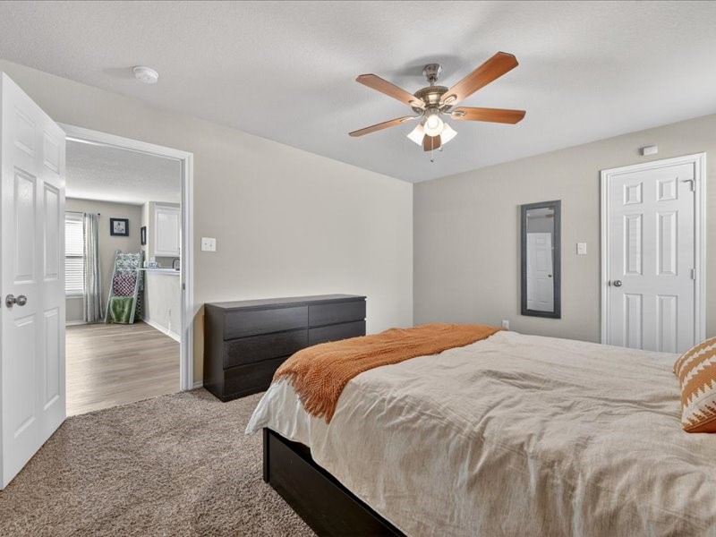 1816 Wickham Drive Burleson TX 76028