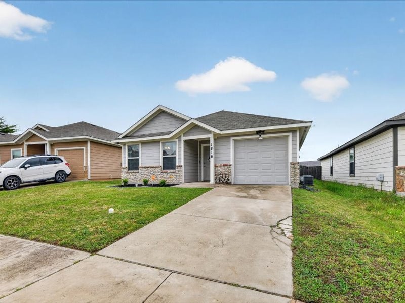 1816 Wickham Drive Burleson TX 76028