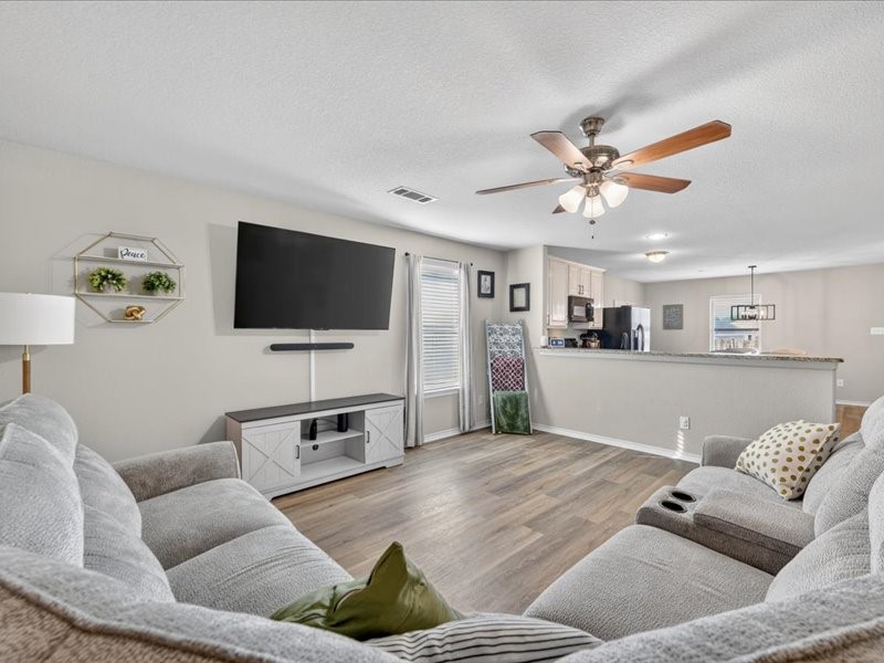 1816 Wickham Drive Burleson TX 76028