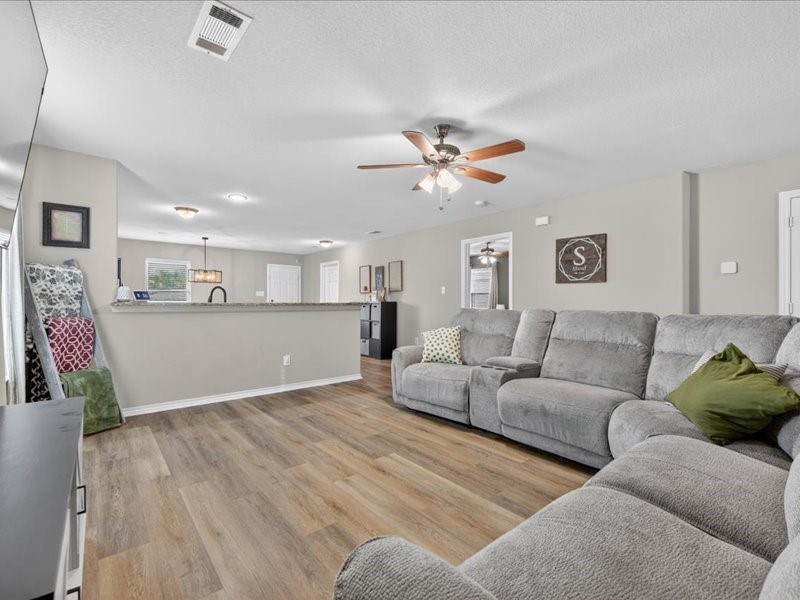 1816 Wickham Drive Burleson TX 76028