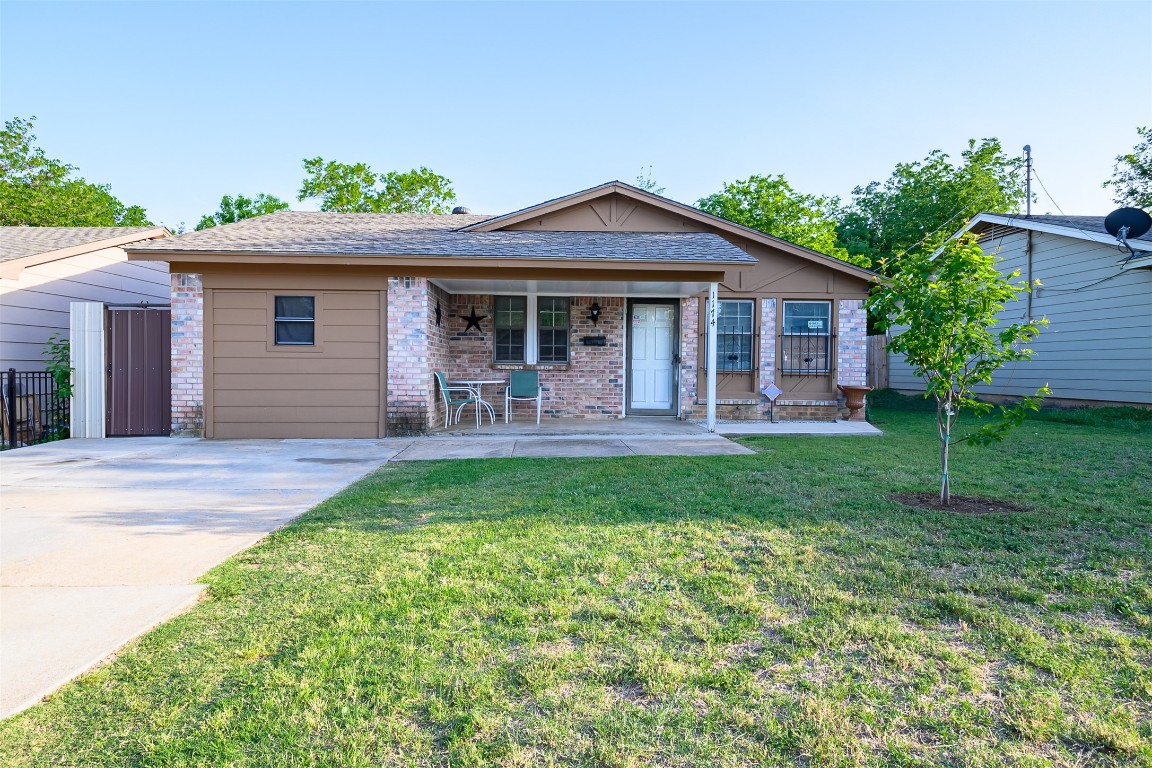 1174 Blodgett Avenue Fort Worth TX 76115