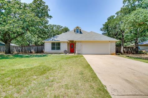 202 Woodlawn Drive Keene TX 76059
