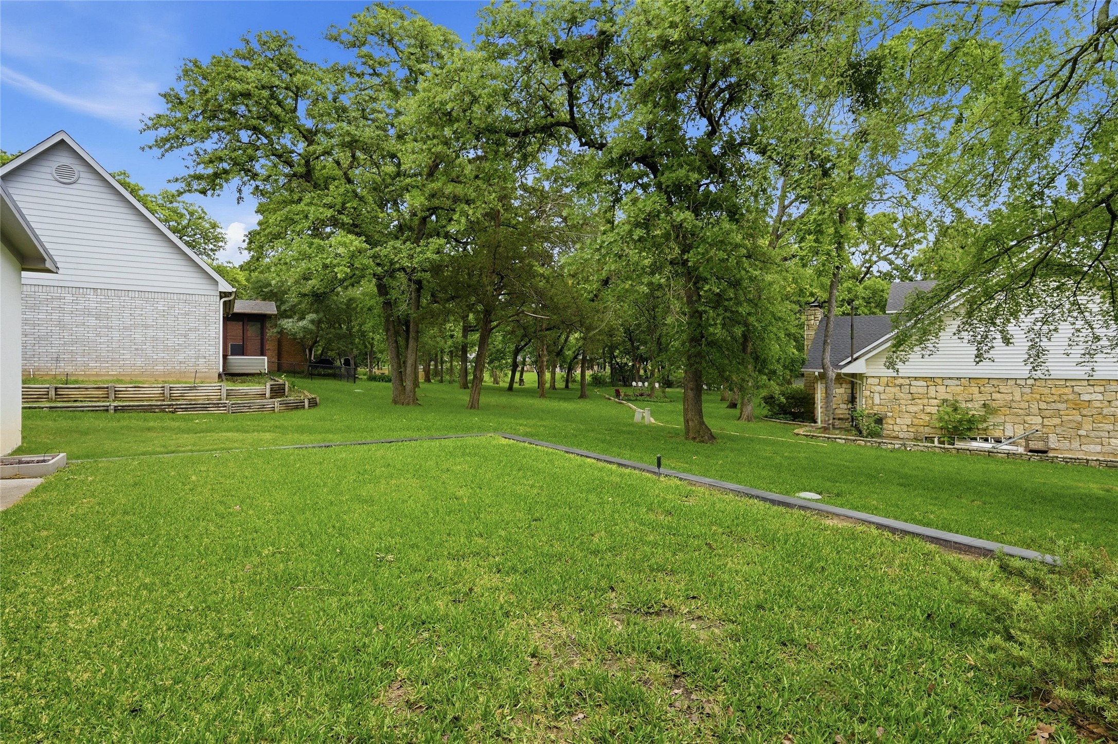 316 Comanche Drive Lake Kiowa TX 76240
