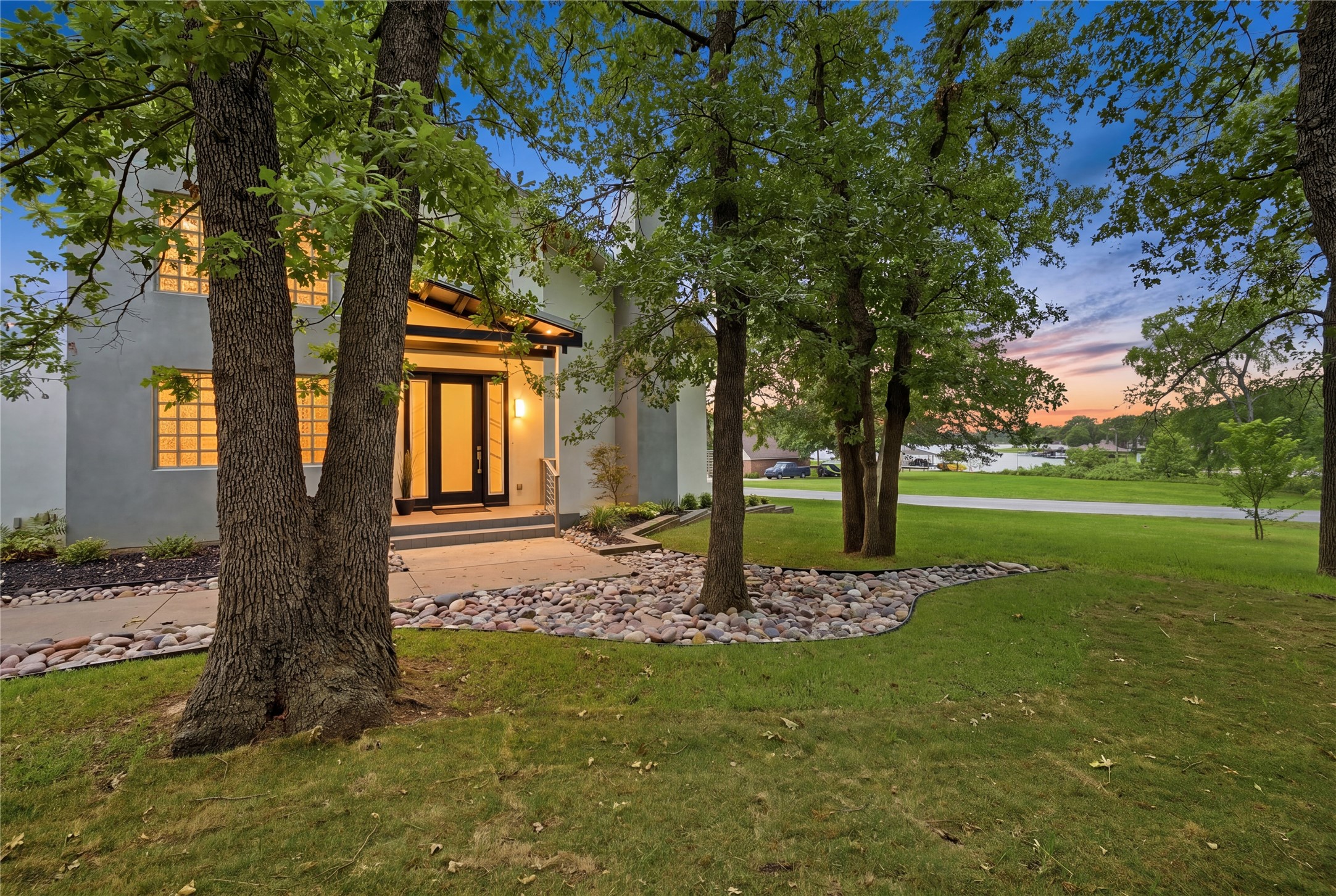 316 Comanche Drive Lake Kiowa TX 76240
