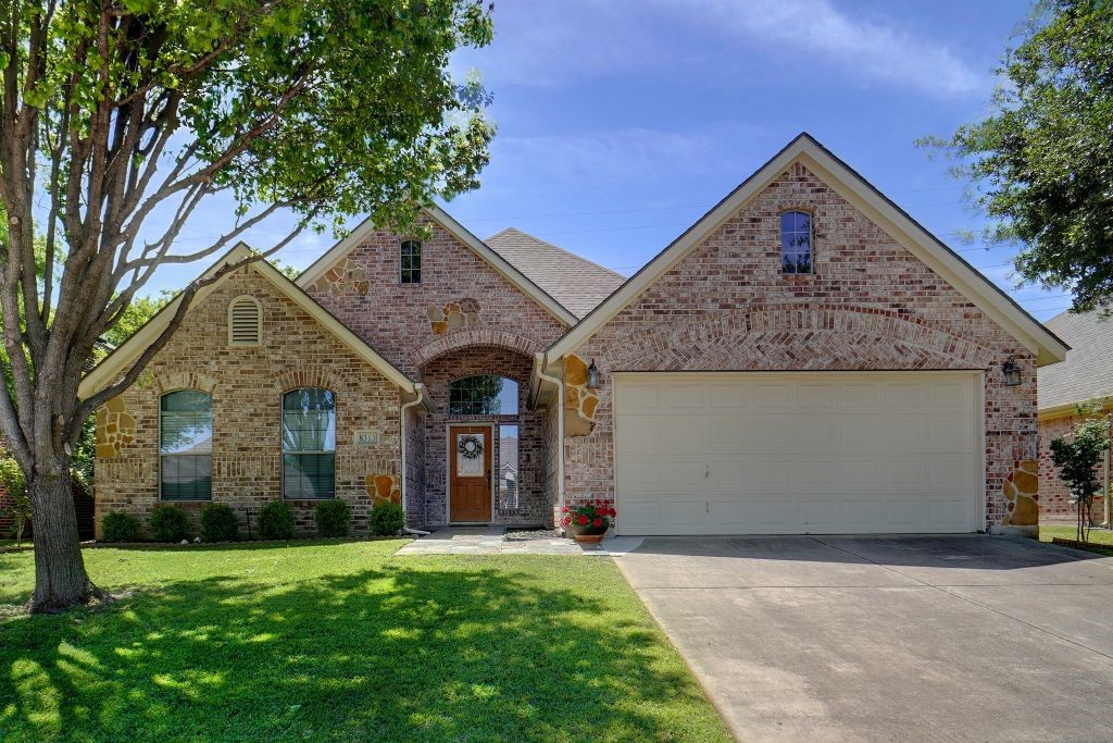 8313 Estandarte Court Benbrook TX 76126