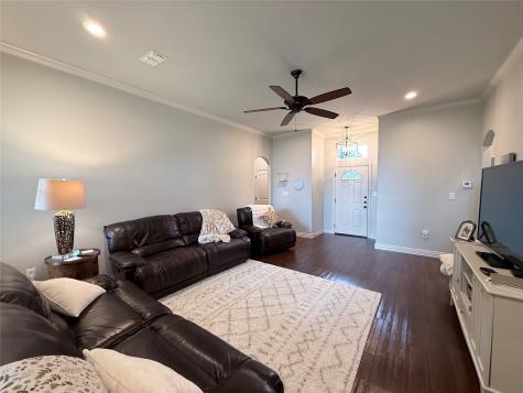 718 E Walcott Street Pilot Point TX 76258