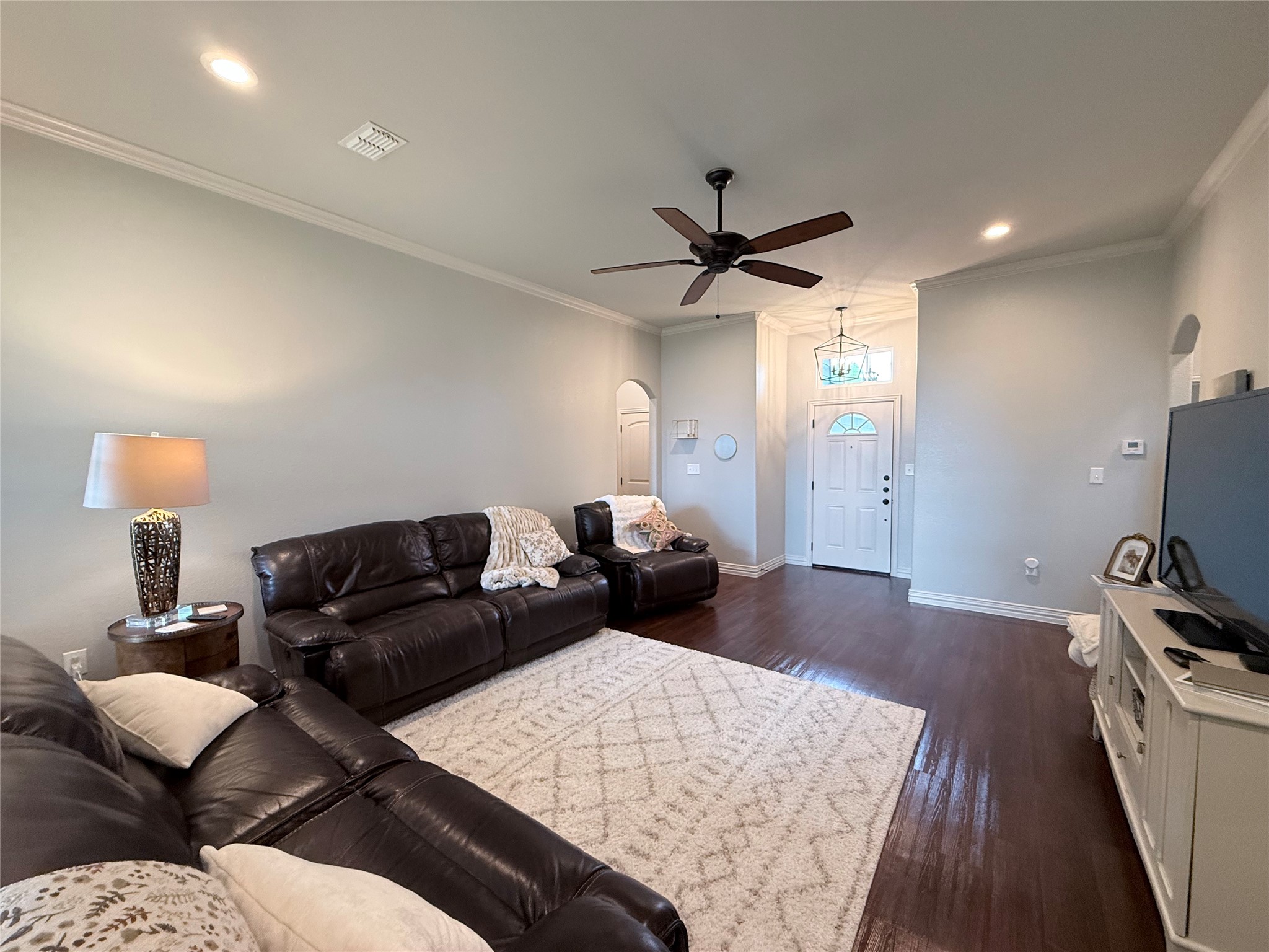 718 E Walcott Street Pilot Point TX 76258