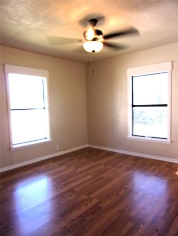 1902 W Dry Street San Saba TX 76877