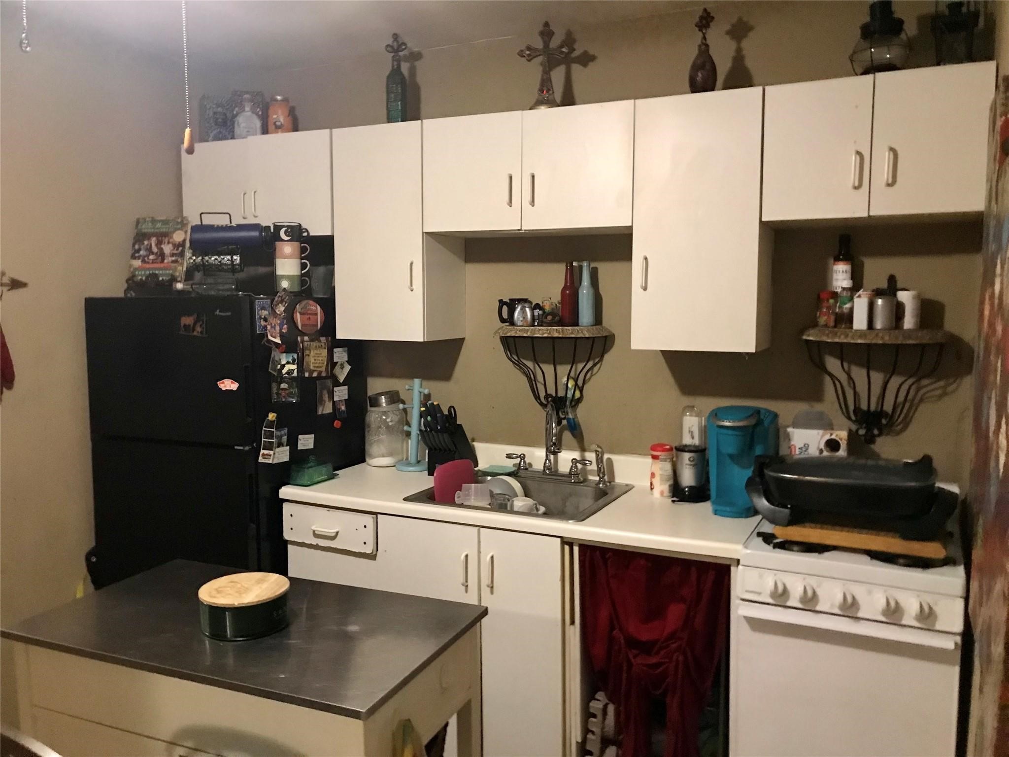 308 N San Marcos Street Whitney TX 76692