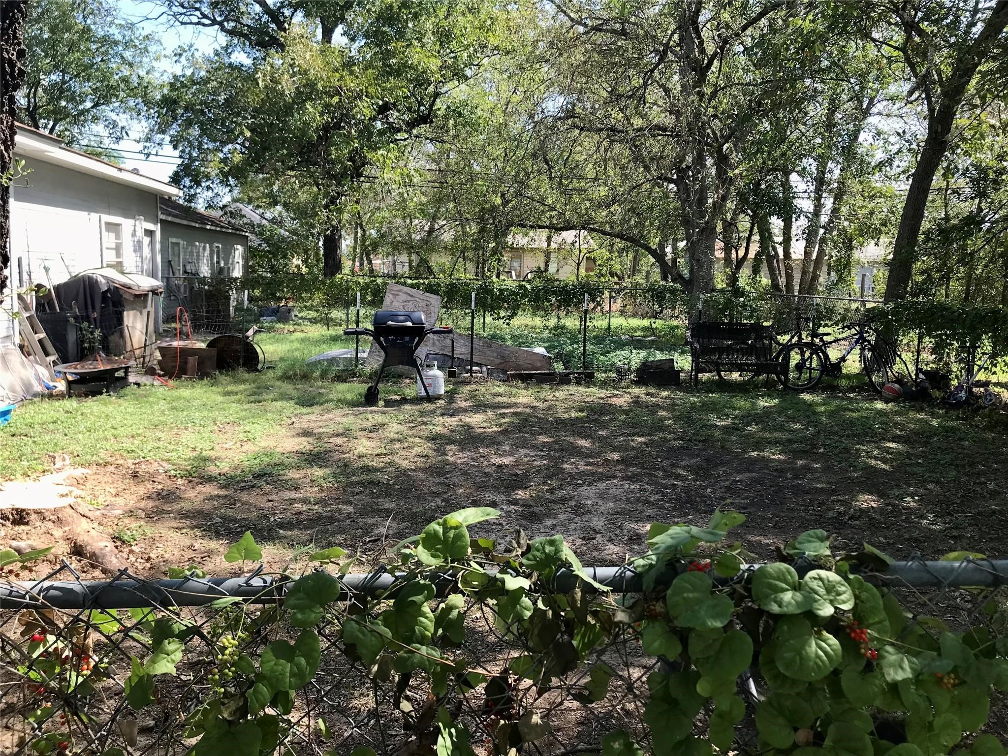 308 N San Marcos Street Whitney TX 76692
