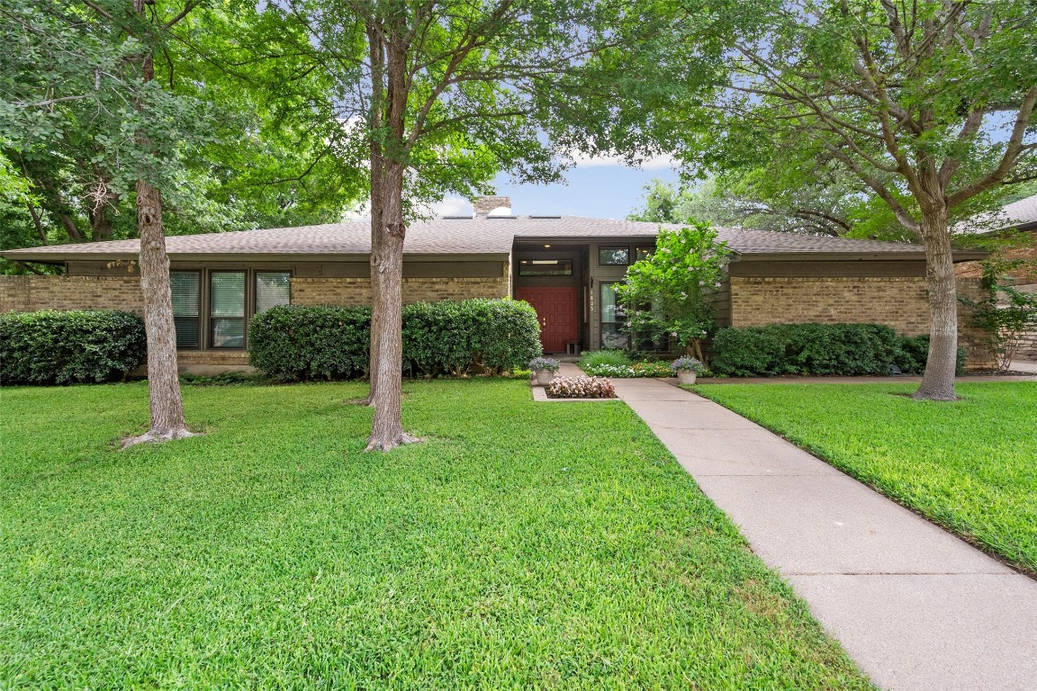 1823 Waterwood Drive Arlington TX 76012