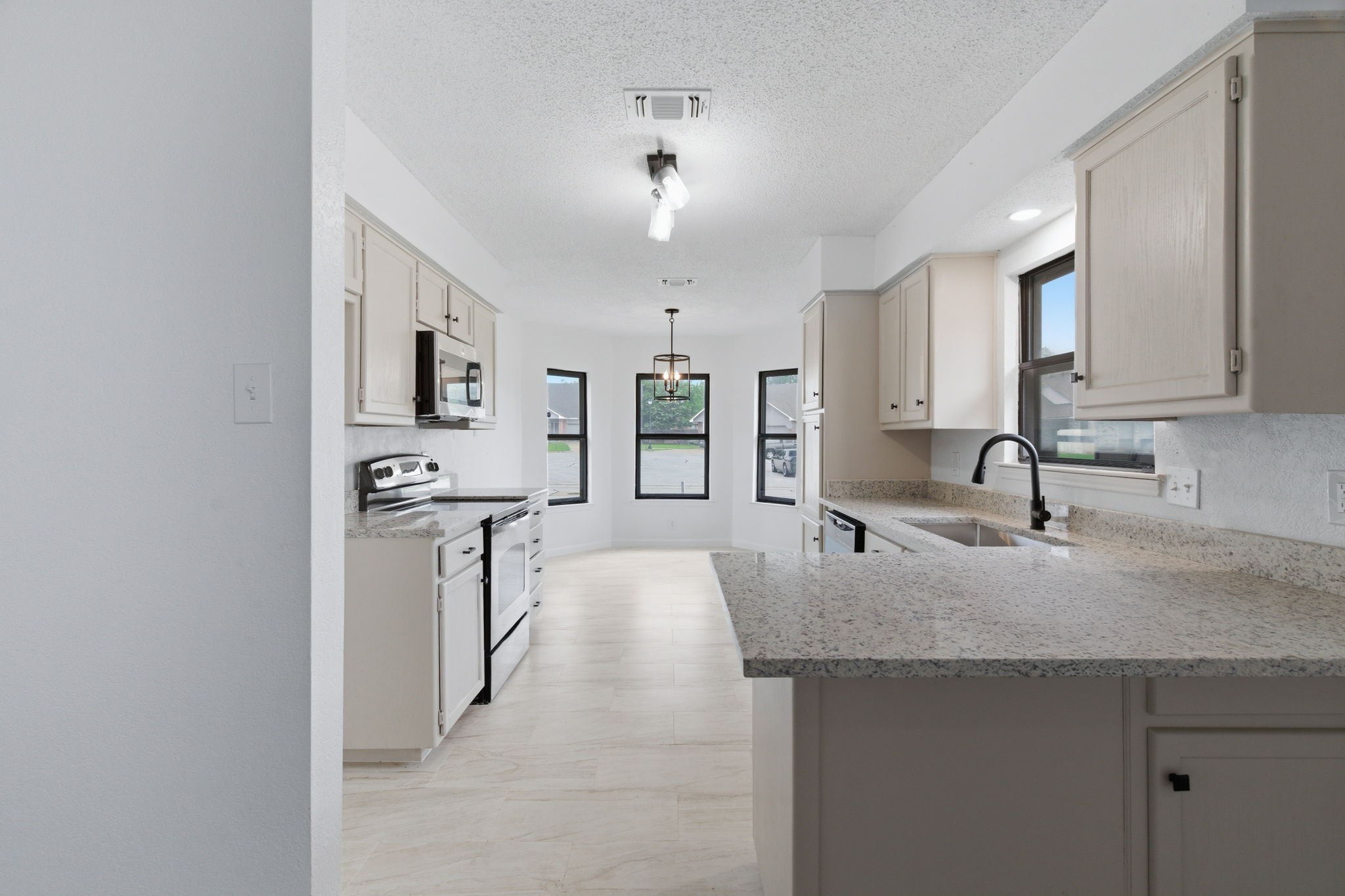 3611 Alexandria Drive Arlington TX 76015