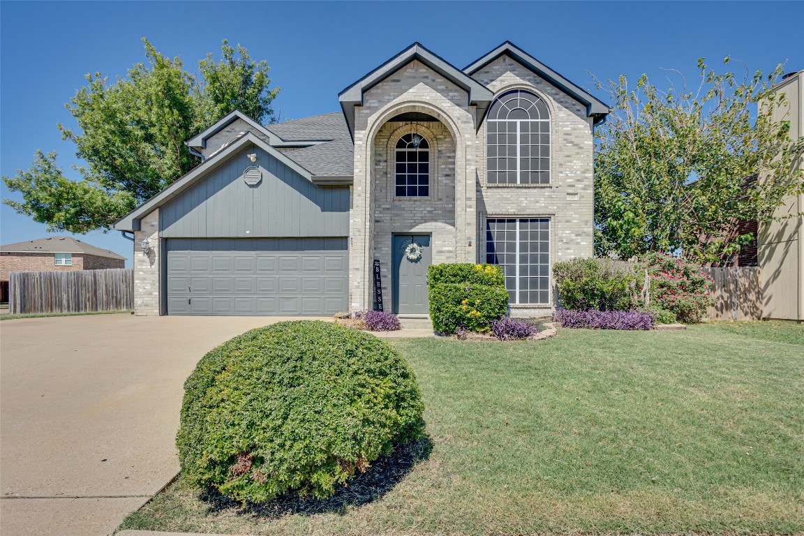 325 W Glen Meadow Drive Glenn Heights TX 75154