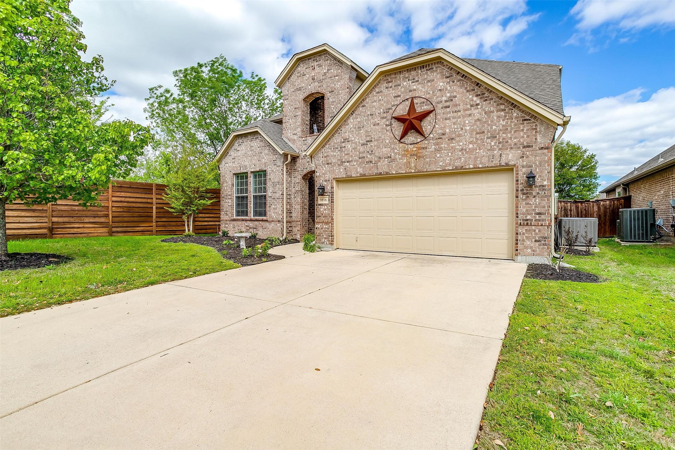 9856 Brazoria Trail Fort Worth TX 76126