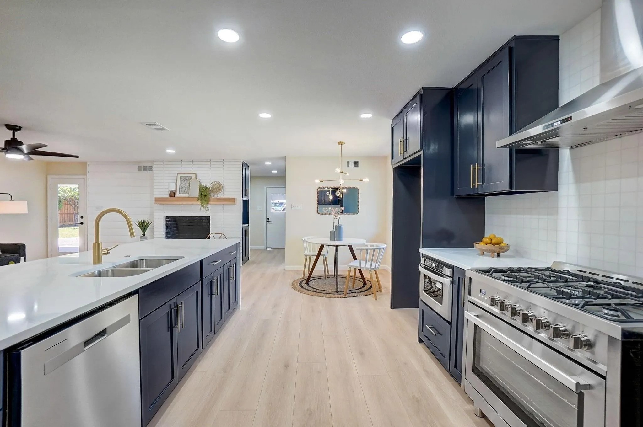 3040 Ponder Place Dallas TX 75229
