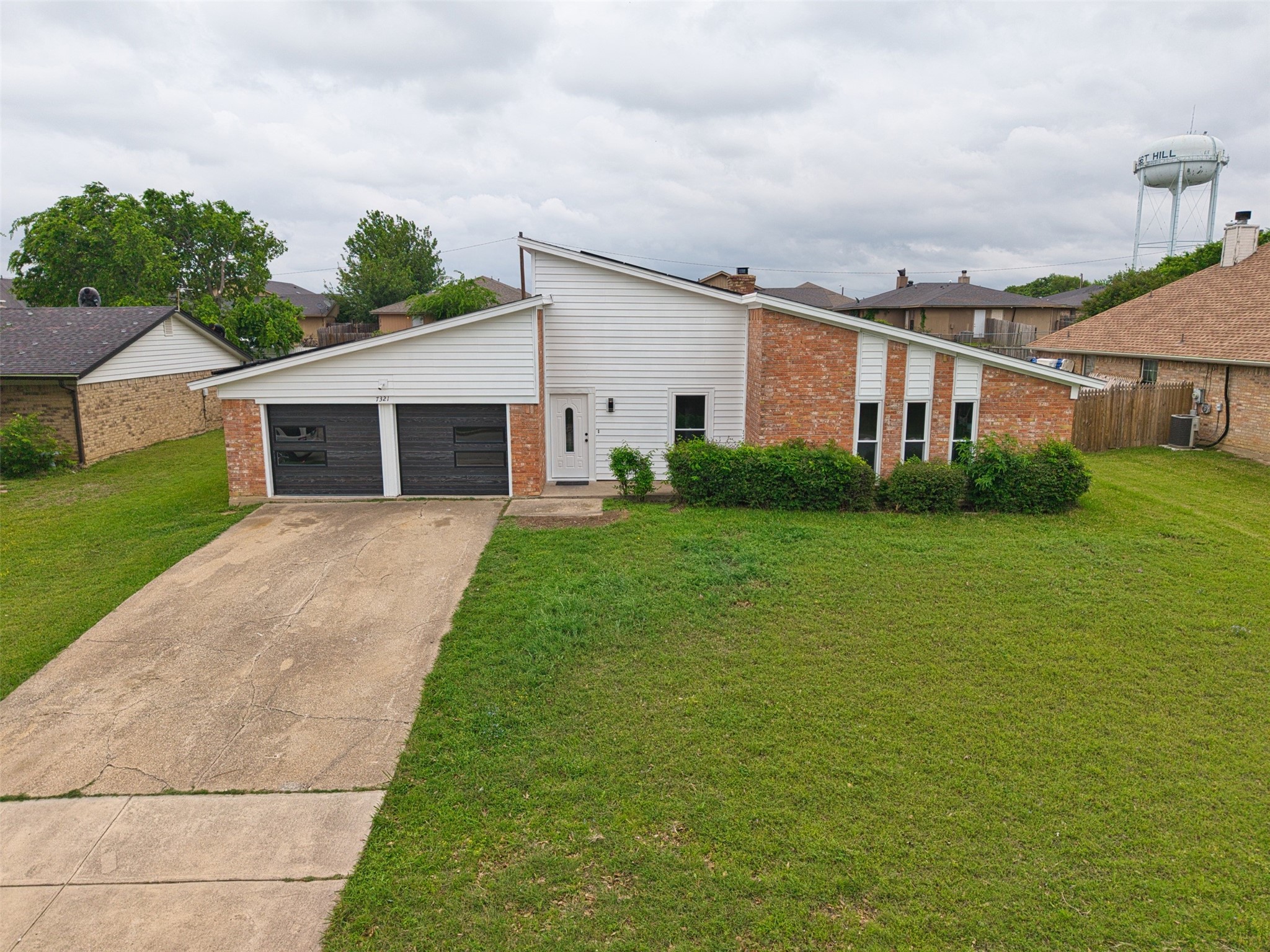 7321 Fredricksburg Drive Forest Hill TX 76140