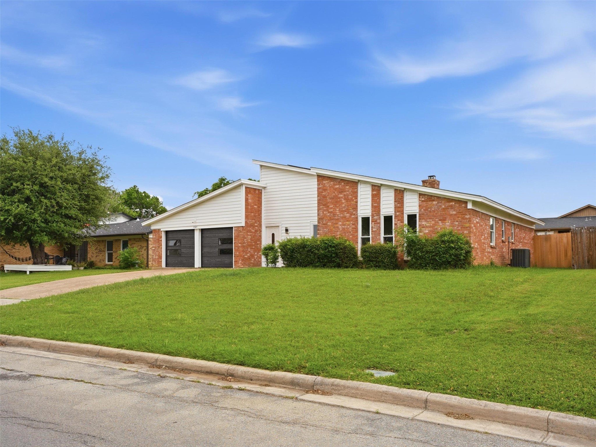 7321 Fredricksburg Drive Forest Hill TX 76140