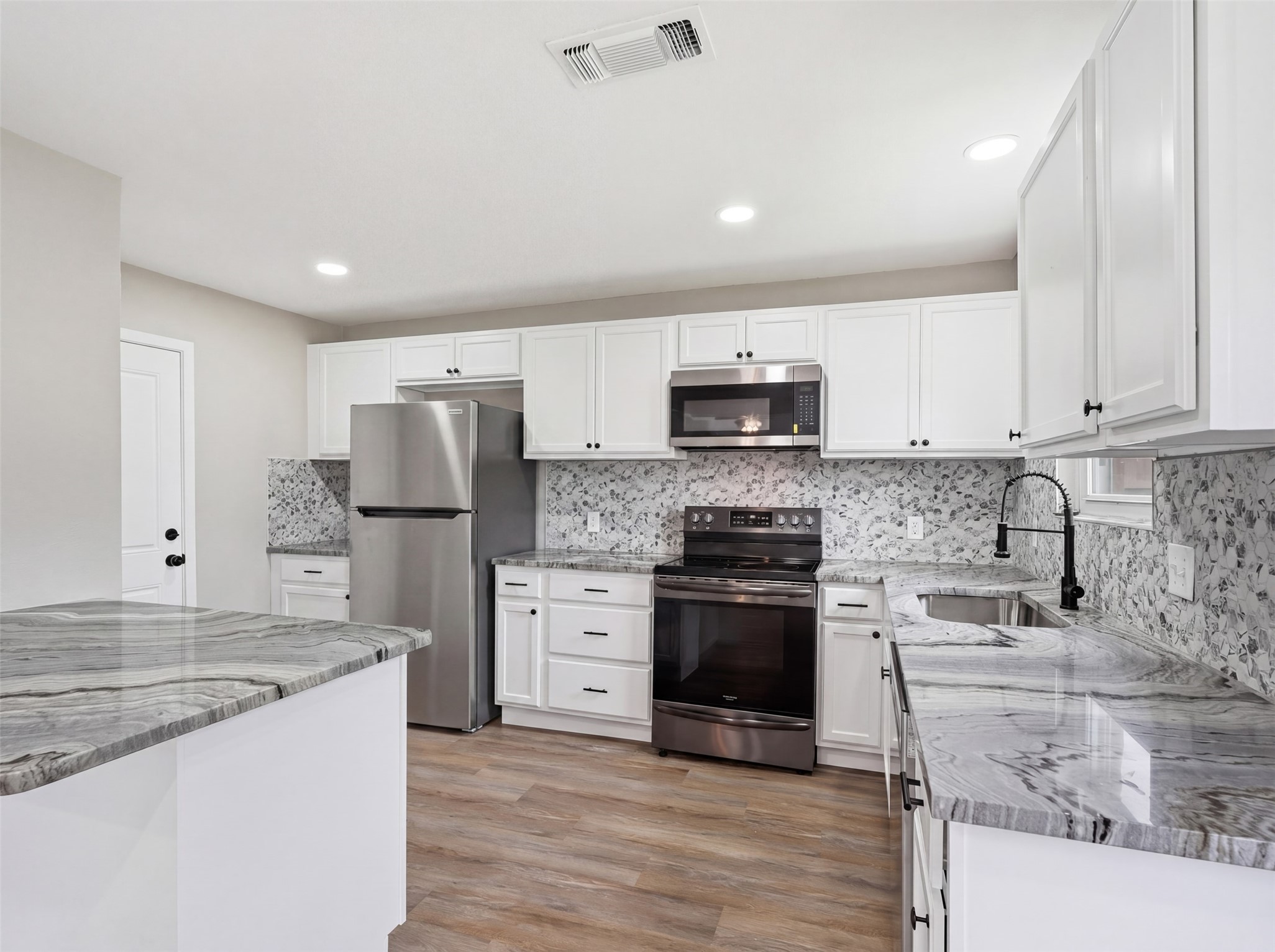 7321 Fredricksburg Drive Forest Hill TX 76140