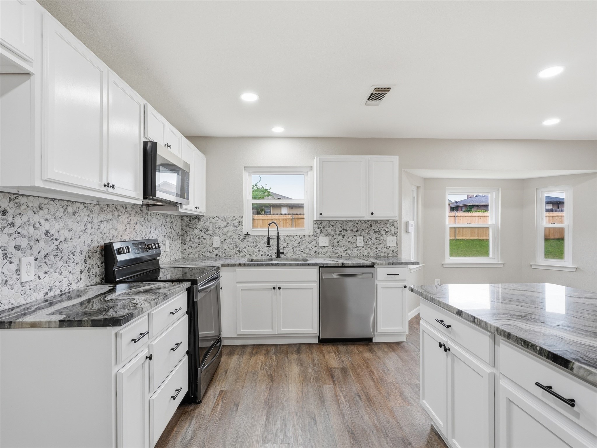 7321 Fredricksburg Drive Forest Hill TX 76140