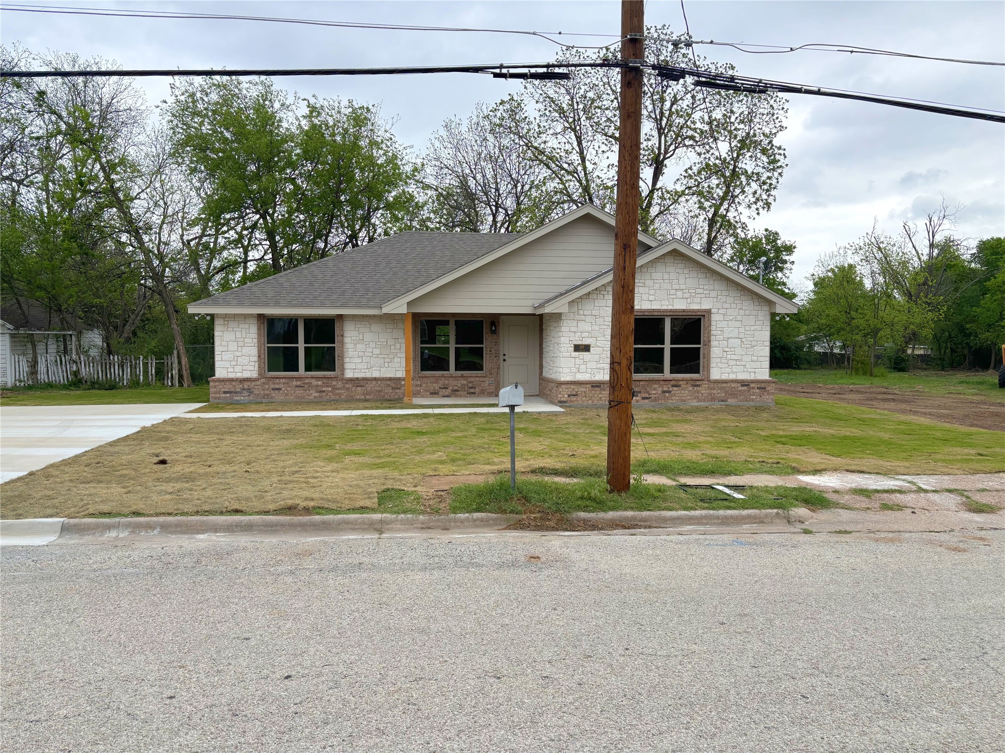 307 Elba Street Bowie TX 76230