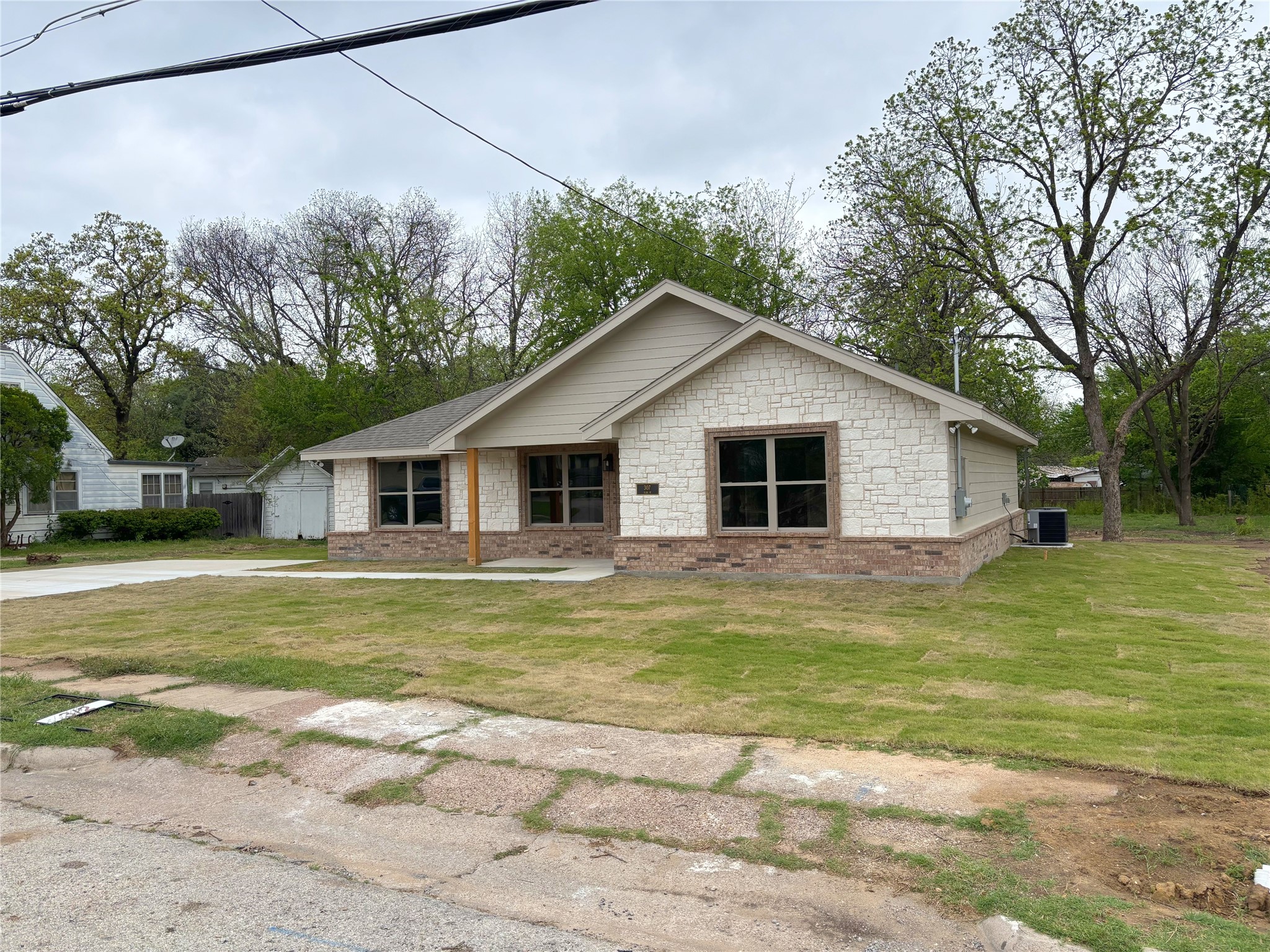 307 Elba Street Bowie TX 76230