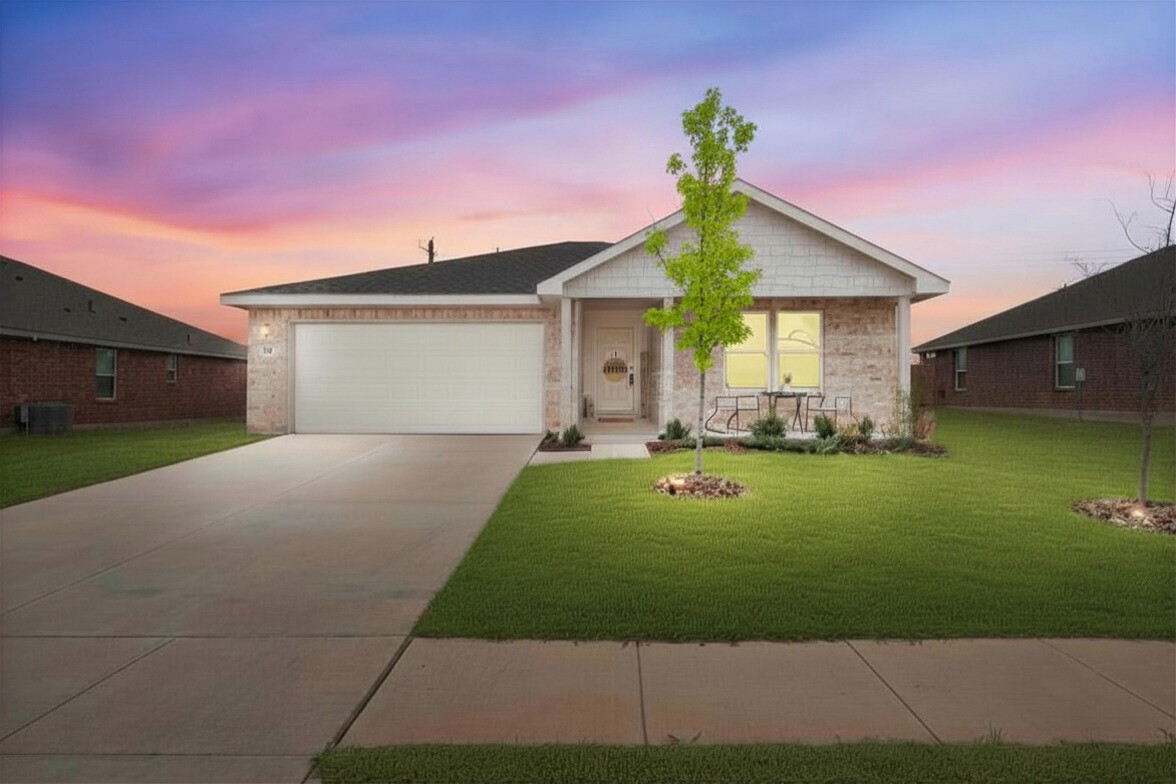 513 Jameson Street Springtown TX 76082