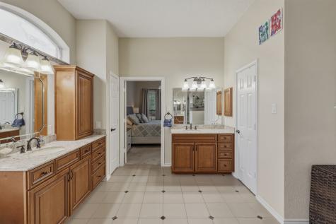7612 Oak Knoll Drive North Richland Hills TX 76182