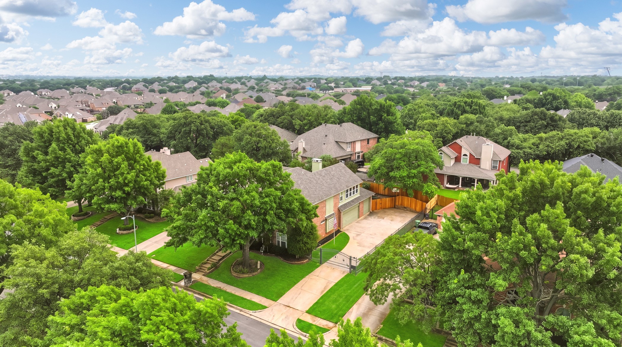 7612 Oak Knoll Drive North Richland Hills TX 76182