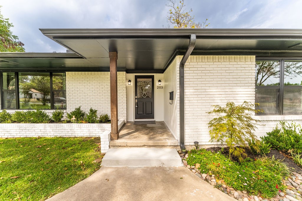 203 Walnut Street Terrell TX 75160