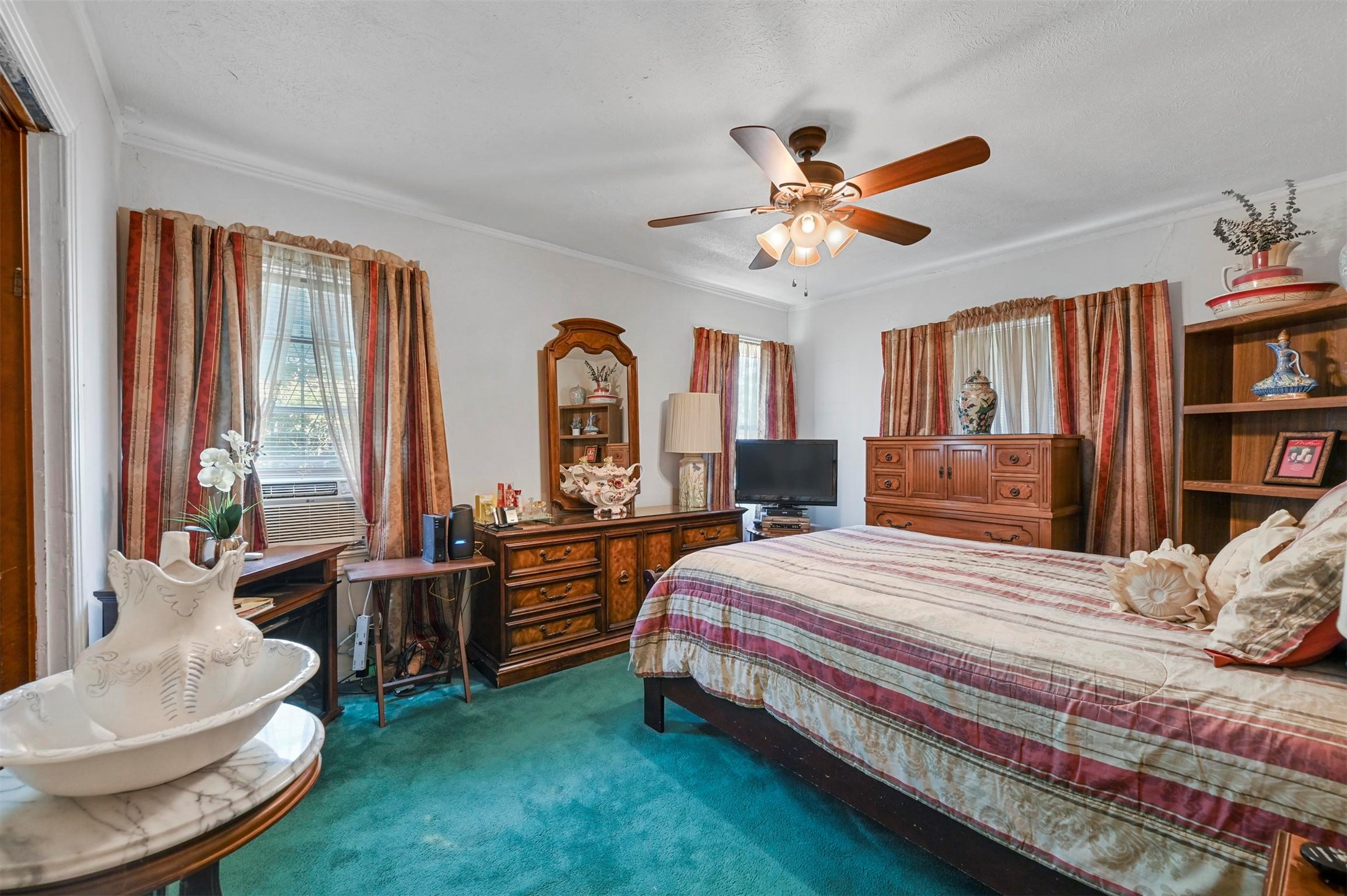 7318 Robin Road Dallas TX 75209