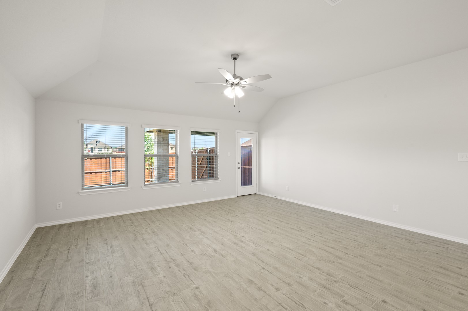 2833 Hay Lane Midlothian TX 76065