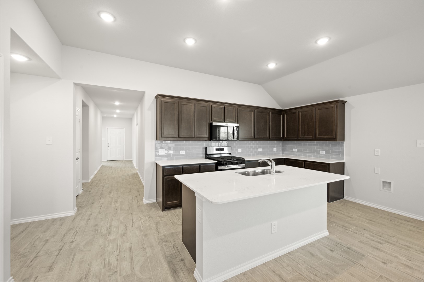 2833 Hay Lane Midlothian TX 76065