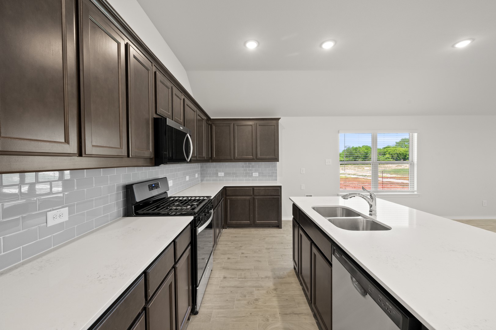 2833 Hay Lane Midlothian TX 76065