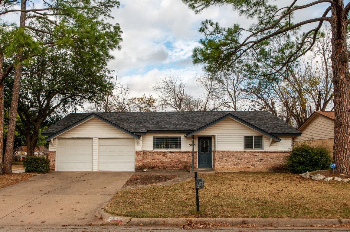 3015 Lisa Lane Arlington TX 76013