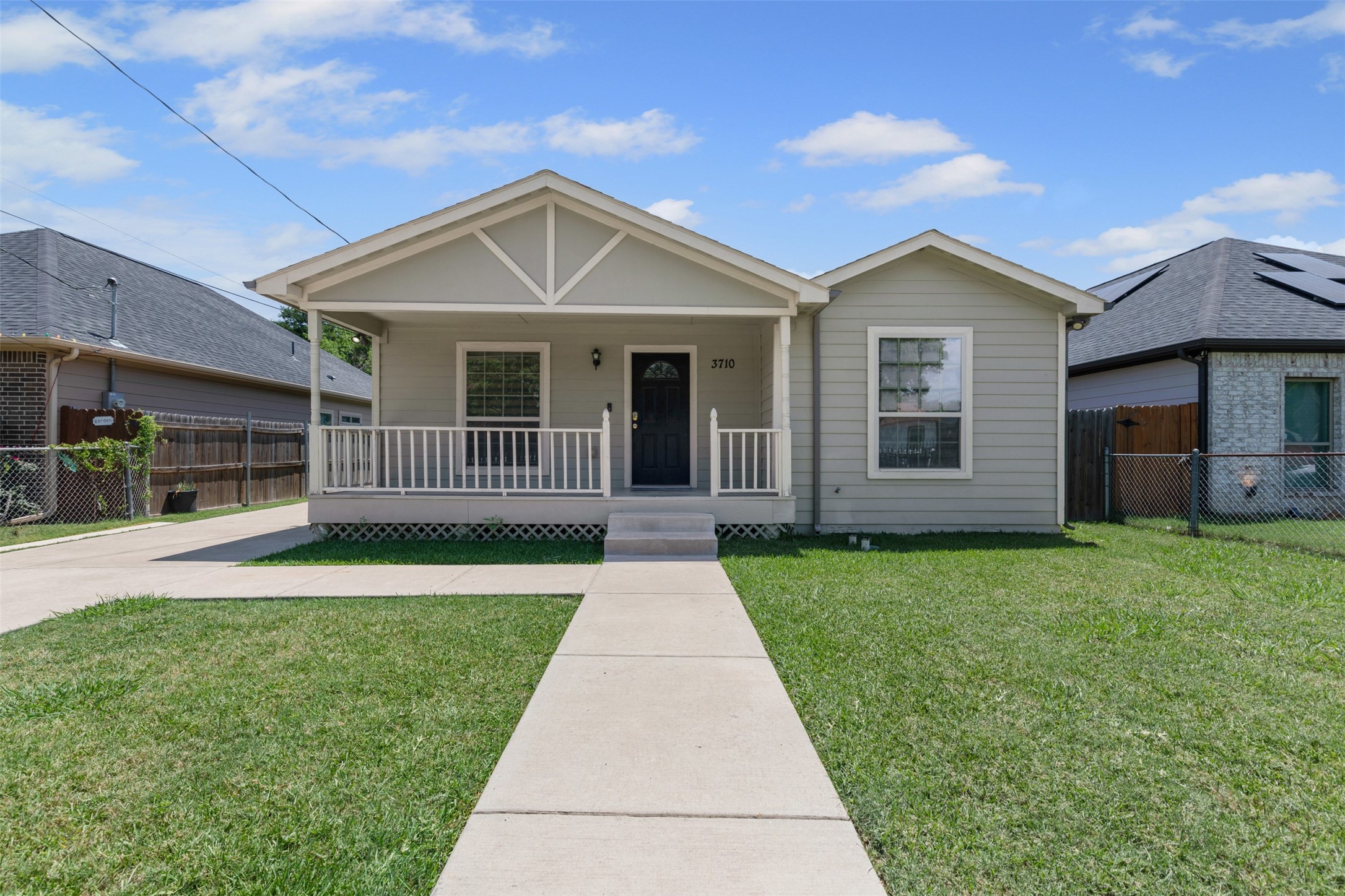 3710 Harlingen Street Dallas TX 75212