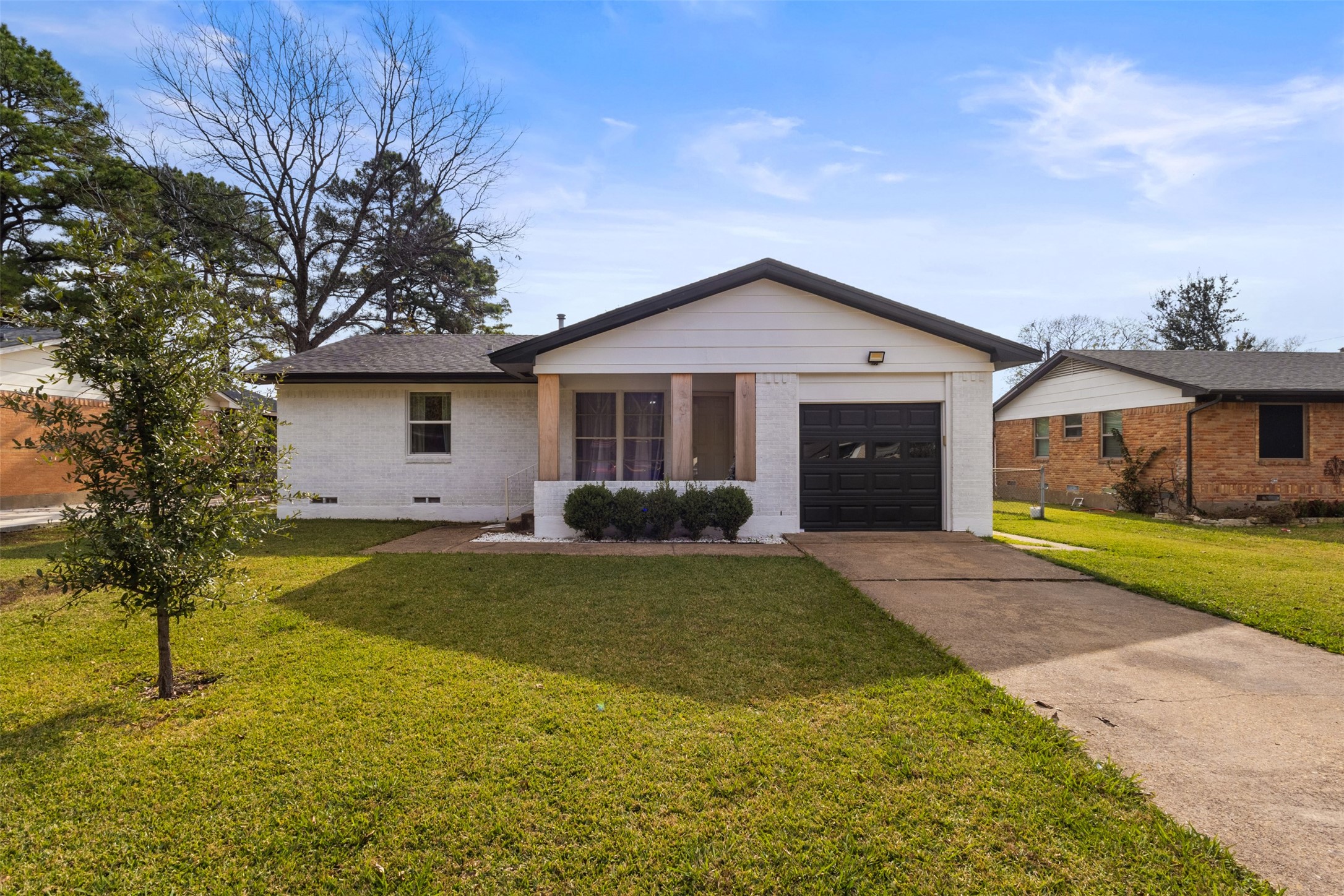 206 W Vista Drive Garland TX 75041
