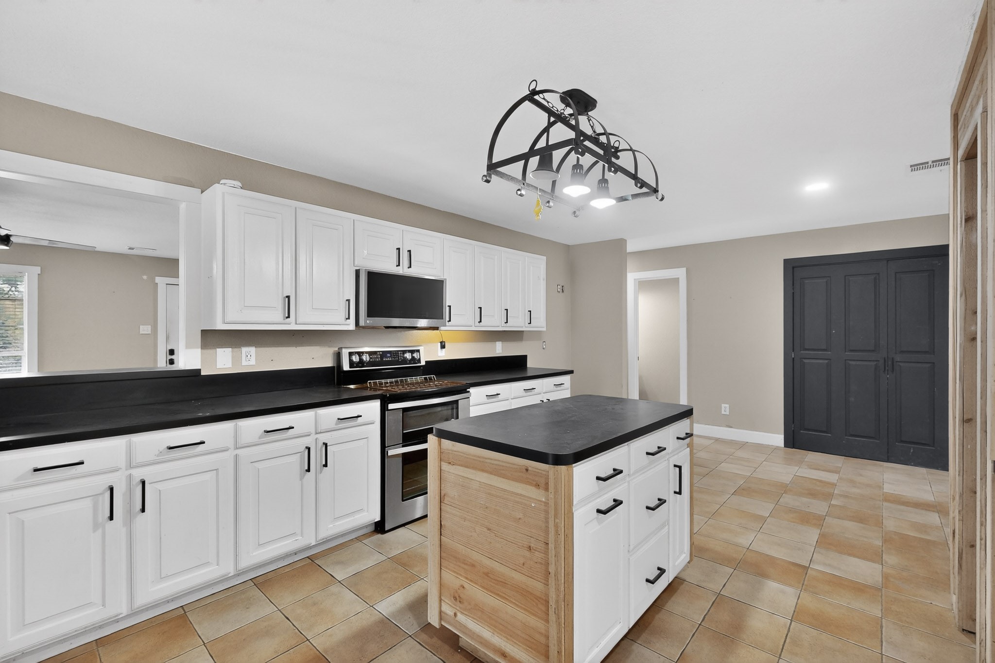 4600 Hunters Glen Court Granbury TX 76048