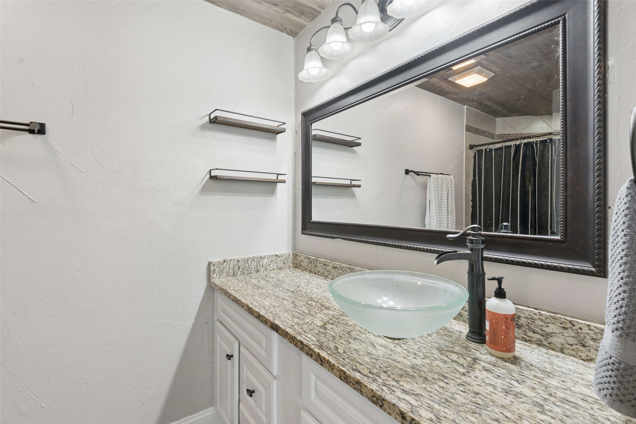 2217 Shady Brook Drive Bedford TX 76021