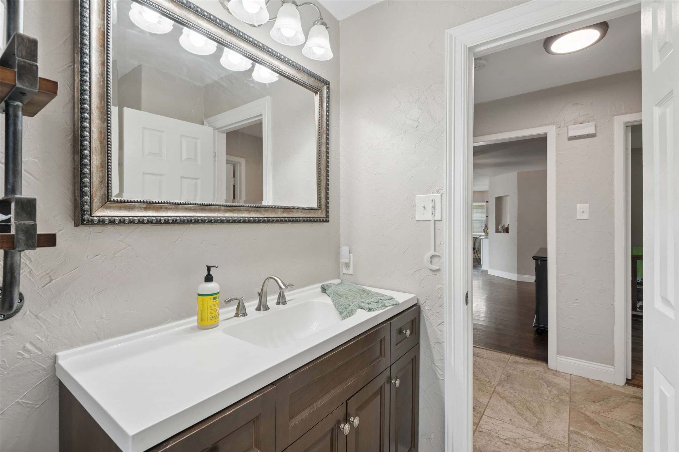 2217 Shady Brook Drive Bedford TX 76021
