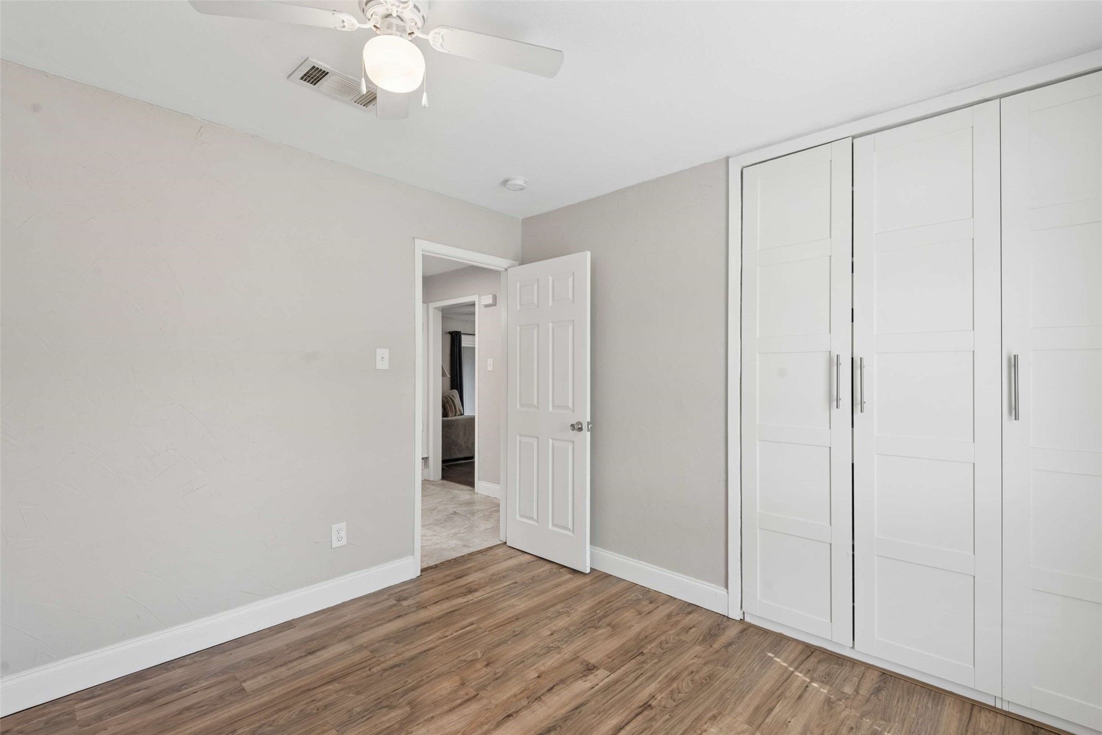 2217 Shady Brook Drive Bedford TX 76021