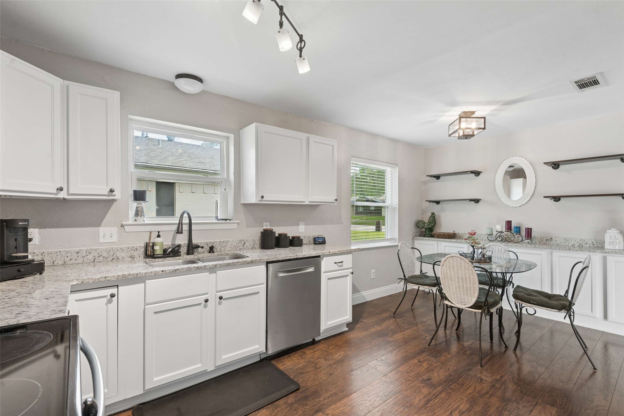 2217 Shady Brook Drive Bedford TX 76021